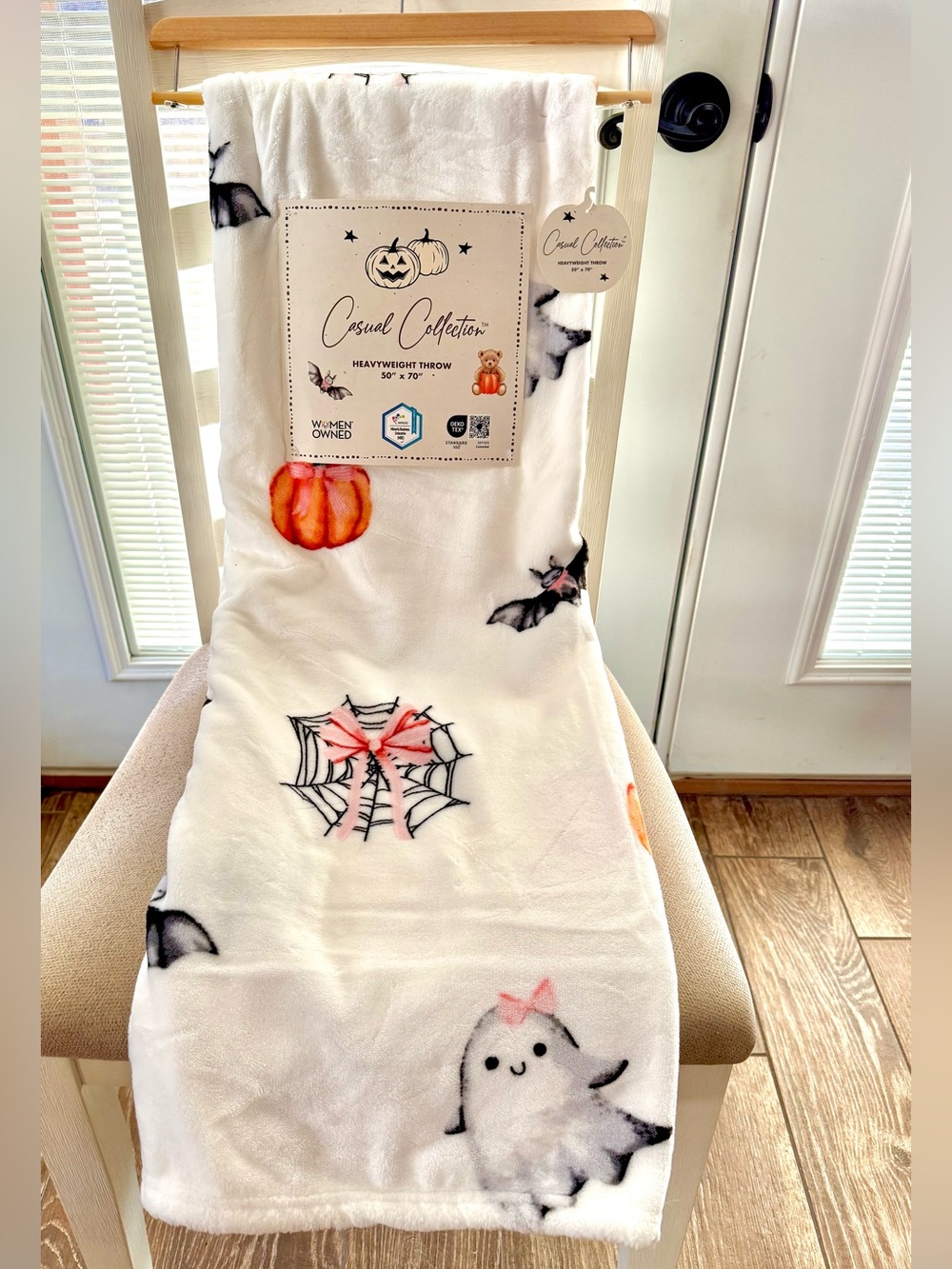 Halloween Ghost Bats Pumpkins Spider Web Pink Bows White Throw Blanket 50” x 70”